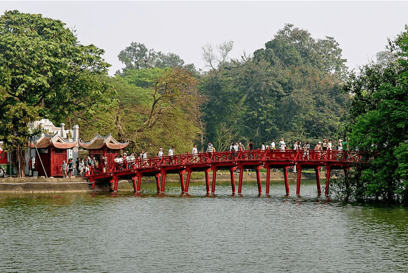 Hanoi lake and old quarter near ZensiaCare office